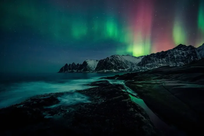How to Photograph Northern Lights Tonight: Expert Tips
