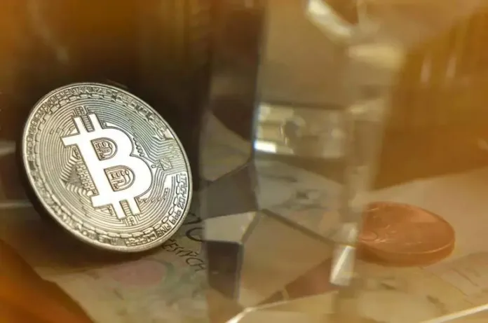 Bitcoin on thin ice: crypto market faces key $80,000 test