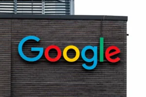 Google's AI Rewrites Headlines: Publishers Lose Control!