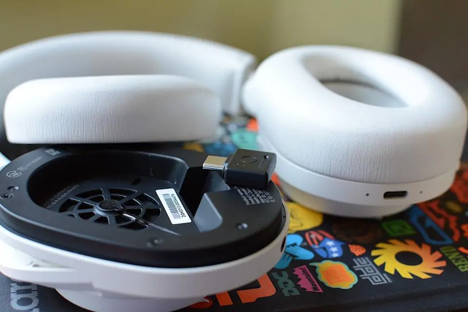 Fender Mix Headphones Review: Great Design, Rough Sound Tuning dsc 6002