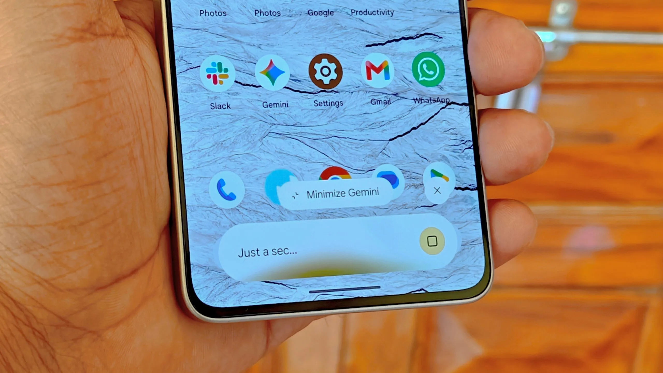 Gemini Overlay Bubble Gets New Gradient Design in Latest Testing Gemini overlay bubble — Gemini Overlay Mininize button