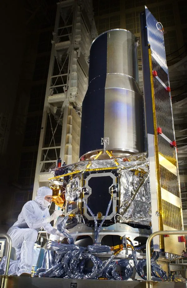 Roman Space Telescope's Stunning New Mirror Is Ready for Launch Finishing Touches for Space Infrared Telescope Facility SIRTF