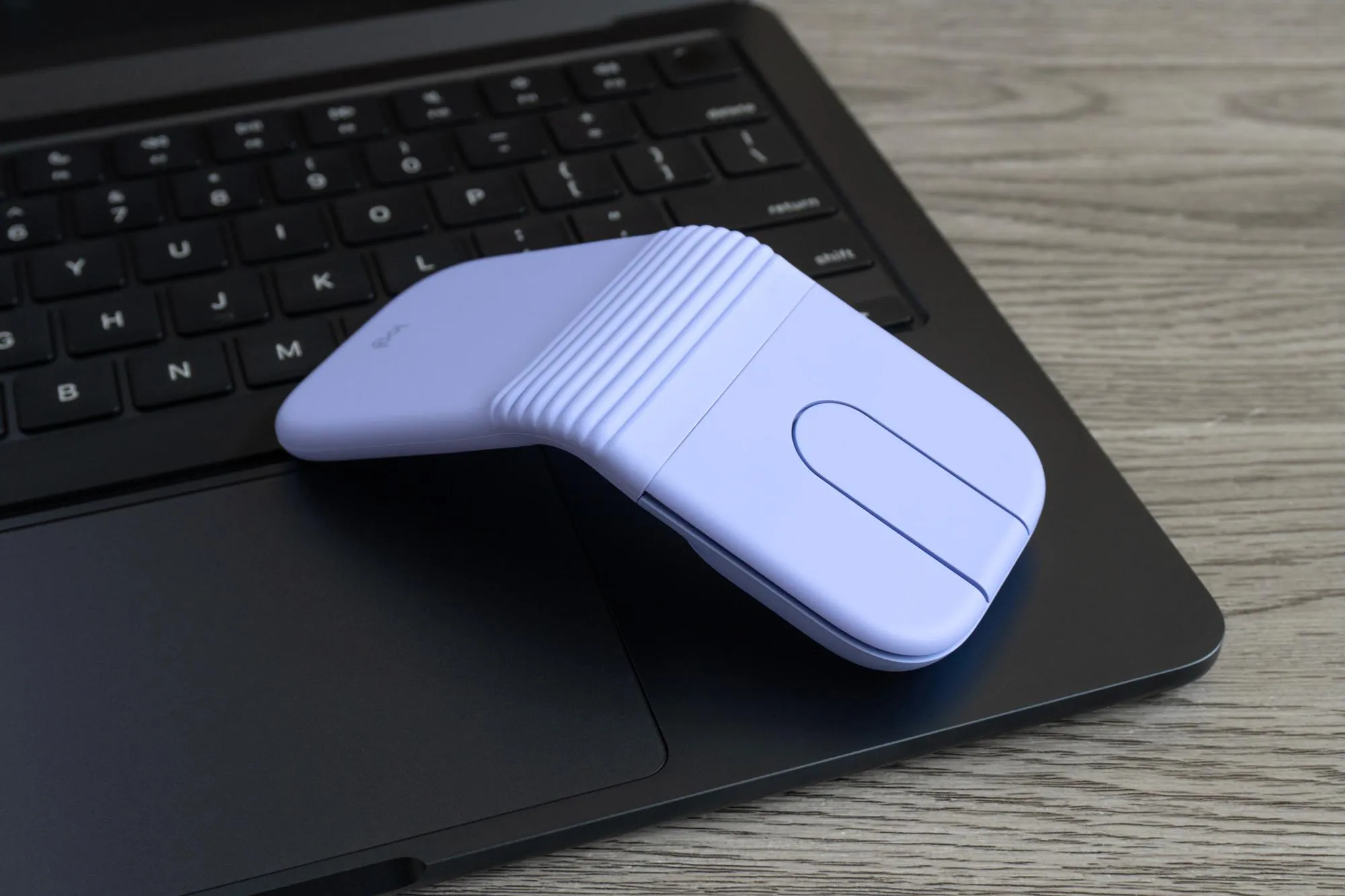 Logitech Mobi Fold: New Folding Travel Mouse Reviewed Logitech Mobi Fold — logitech10