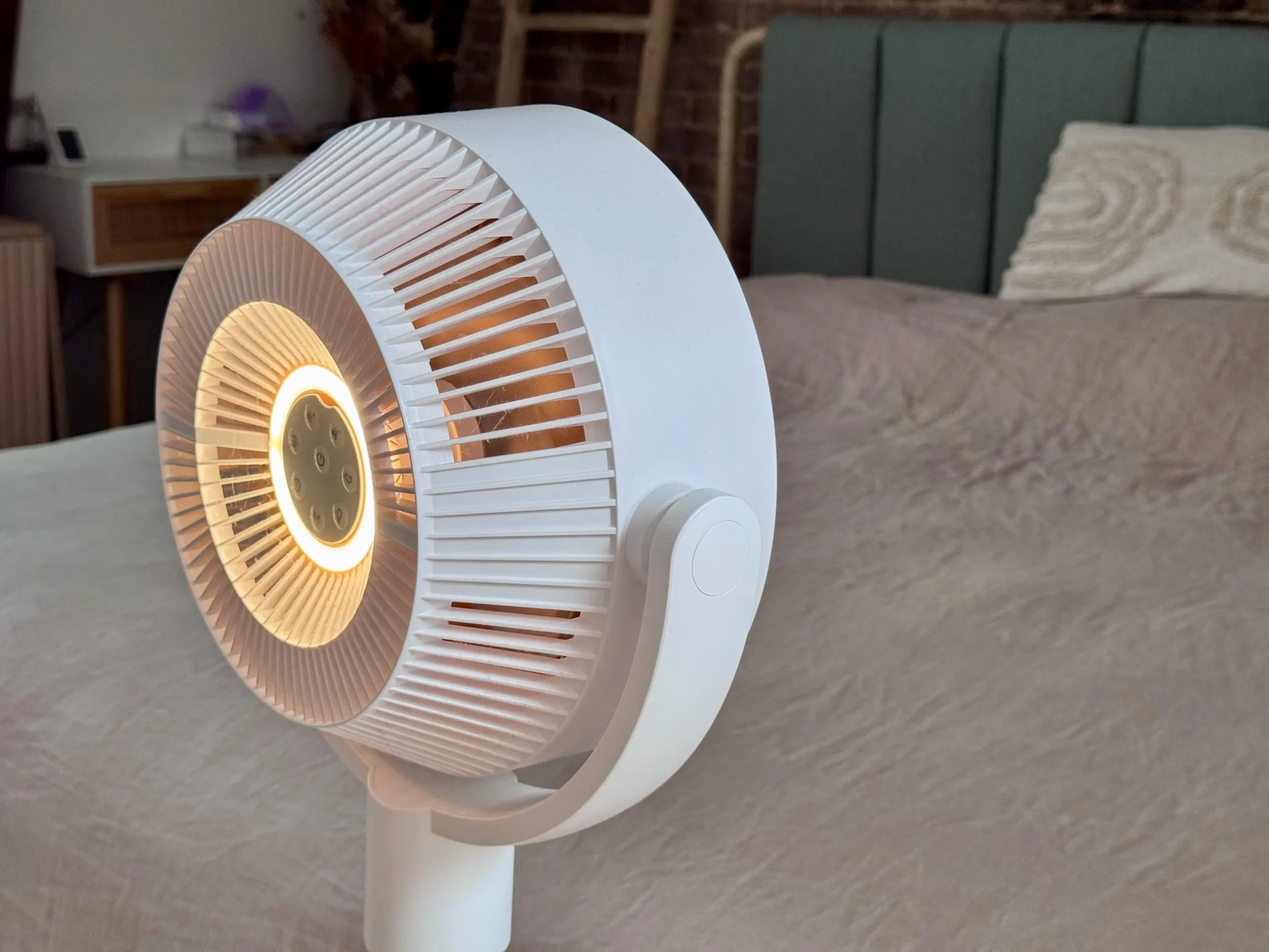 SwitchBot Standing Circulator Fan Review: Top Battery-Powered Pick SwitchBot Standing Circulator Fan — IMG_1636
