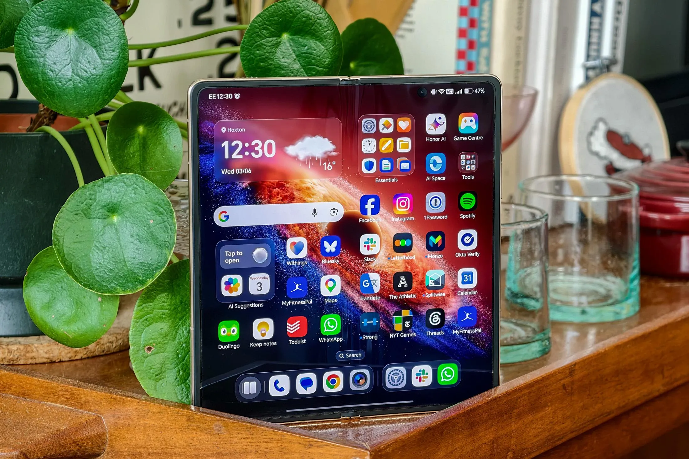 Honor Magic V6 Review: 3 Foldable Firsts, 1 That Actually Matters honor-magic-v6-review-7
