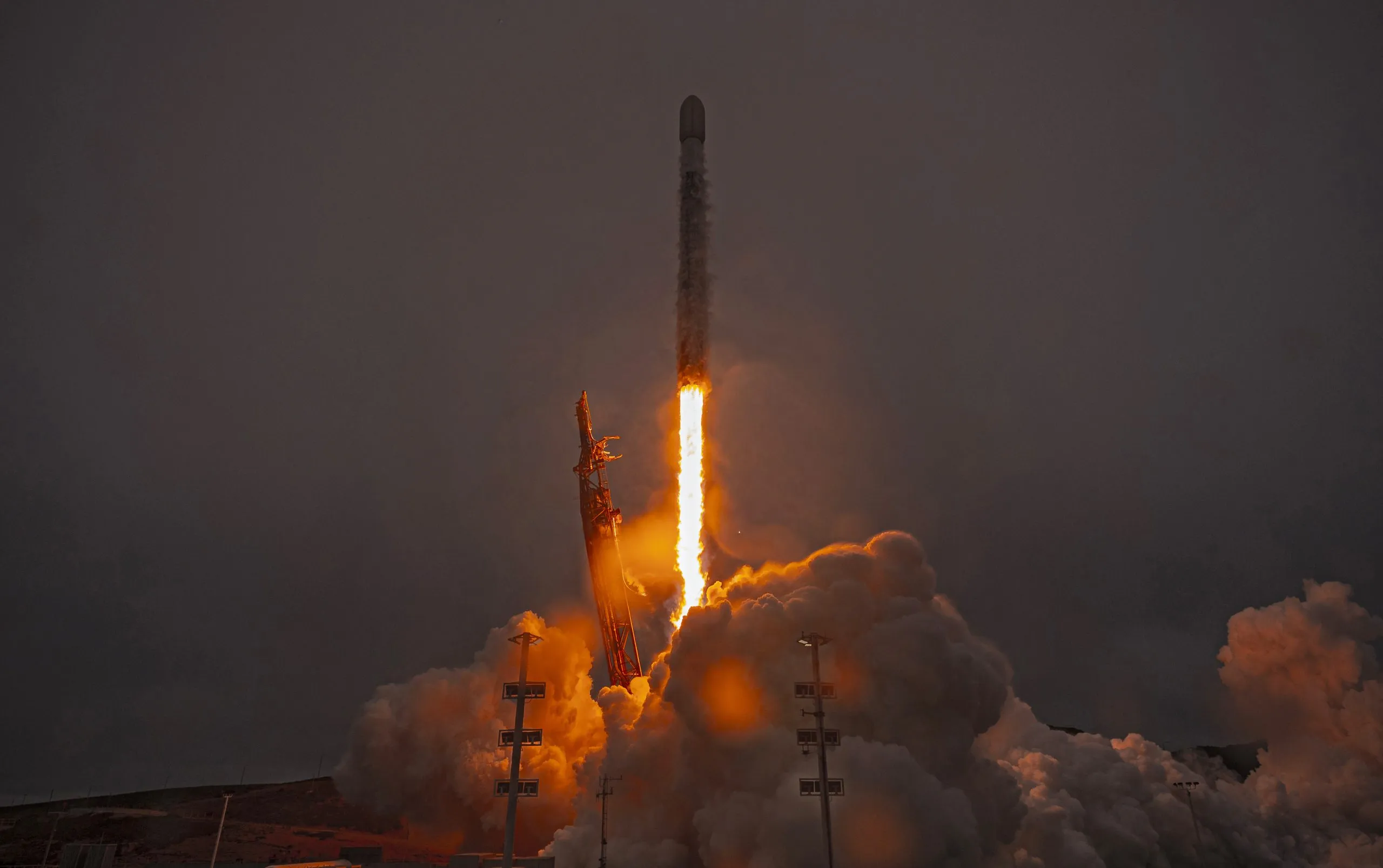 SpaceX Wins $6.5 Billion in Pentagon Satellite Contracts — But at What SpaceX Pentagon contracts — SpaceX satellite wins test Pentagon’s commitment to competition