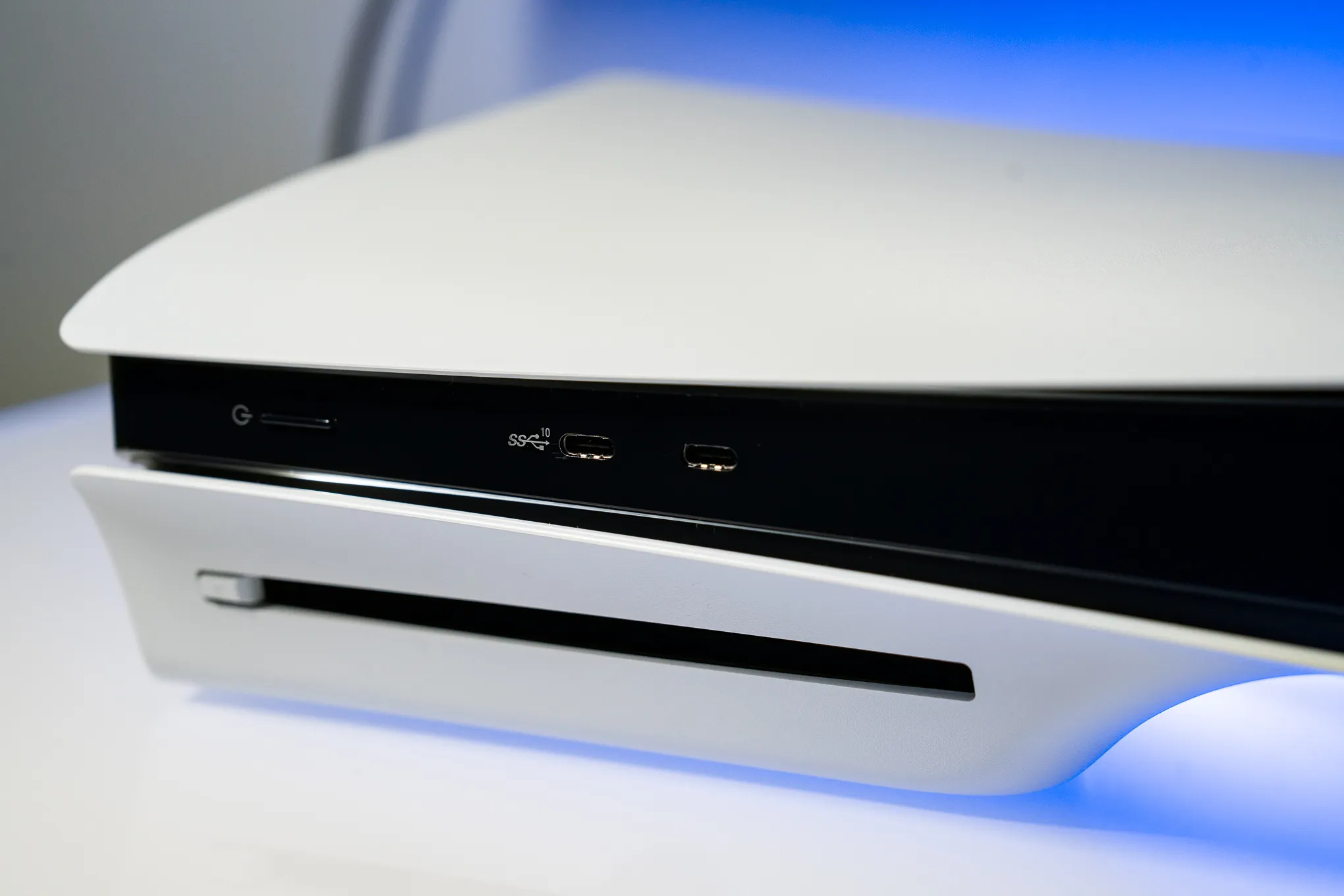 PlayStation Disc Factory Gets New Life Making Microlenses PlayStation disc factory — The funeral for PlayStation discs has begun