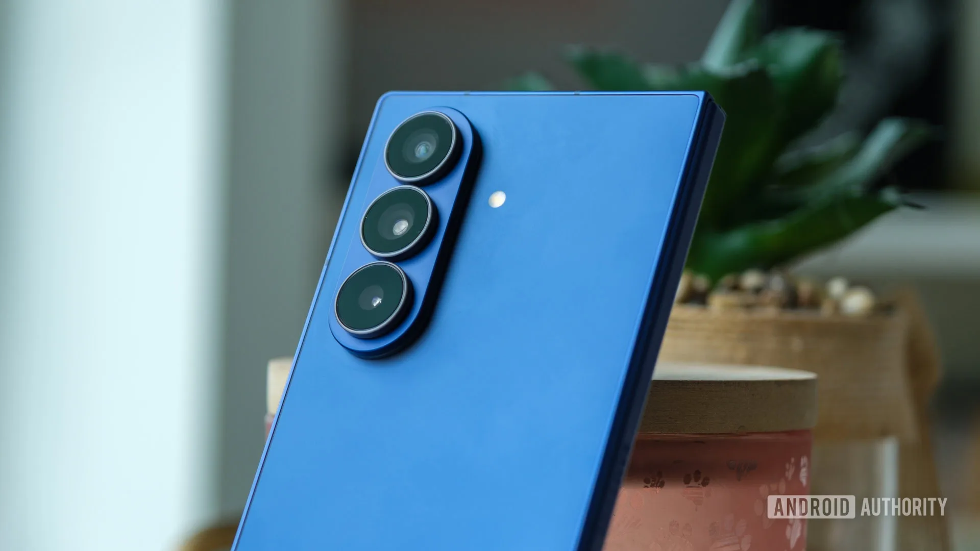 Samsung Storage Upgrades May Keep the 256GB Deal Samsung storage upgrades — samsung galaxy z fold 7 cameras close up