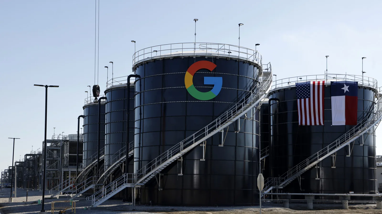 Google Solar Deal Locks In 1.6GW From Arkansas Project Google solar deal — Google bought all of a major solar farm