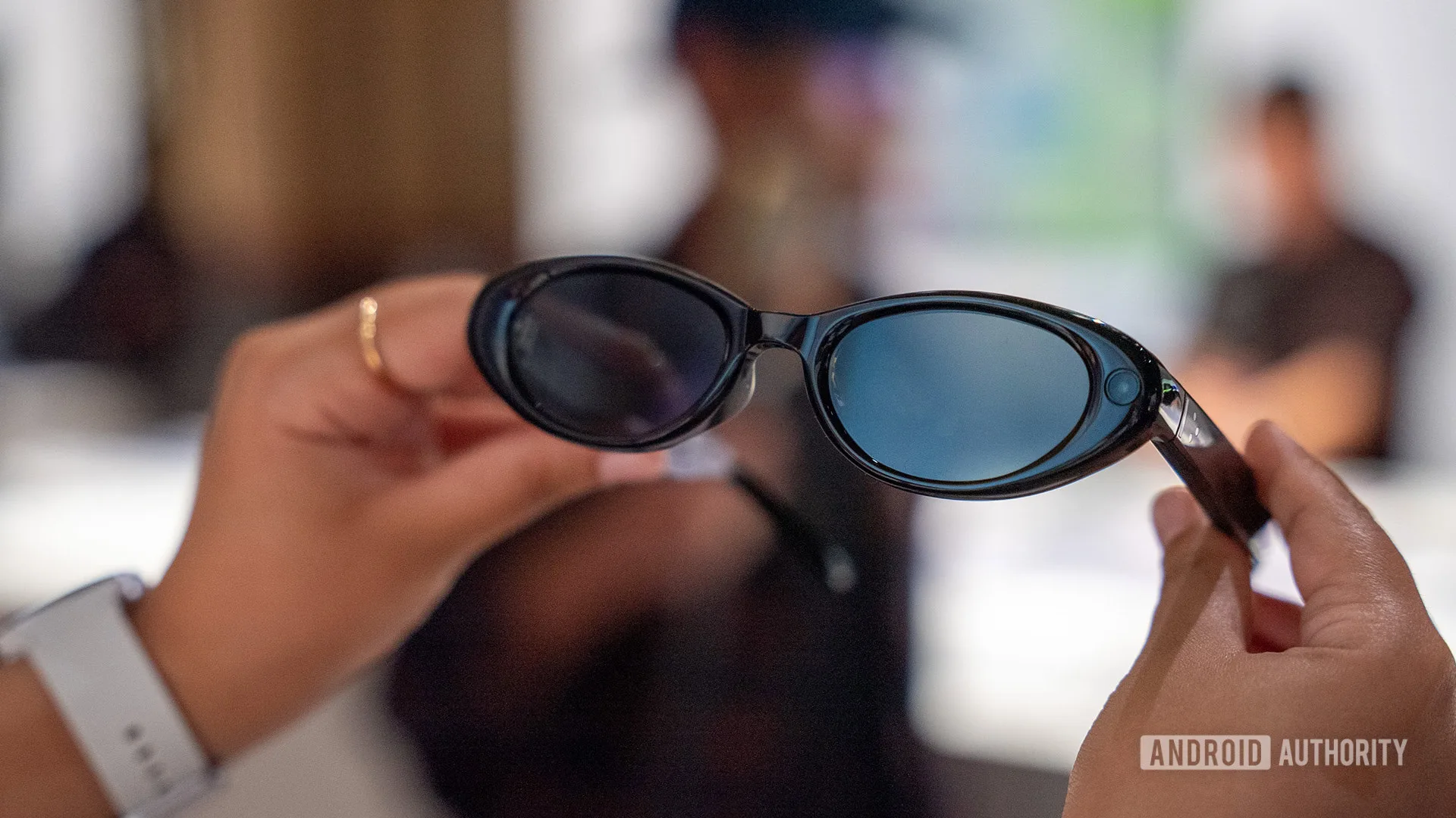 Samsung’s smart glasses make the phone the essential hub Samsung Intelligent Eyewear 3