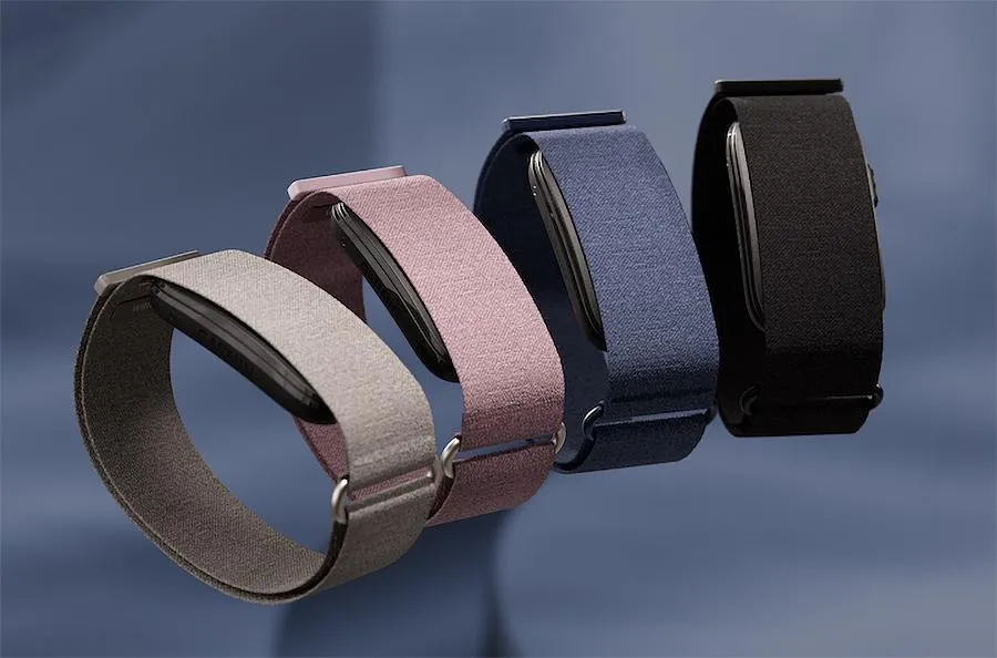 Garmin Cirqa Offers 10-Day Tracking Without a Fee The Garmin Cirqa Smart Band pictures in all its color options.