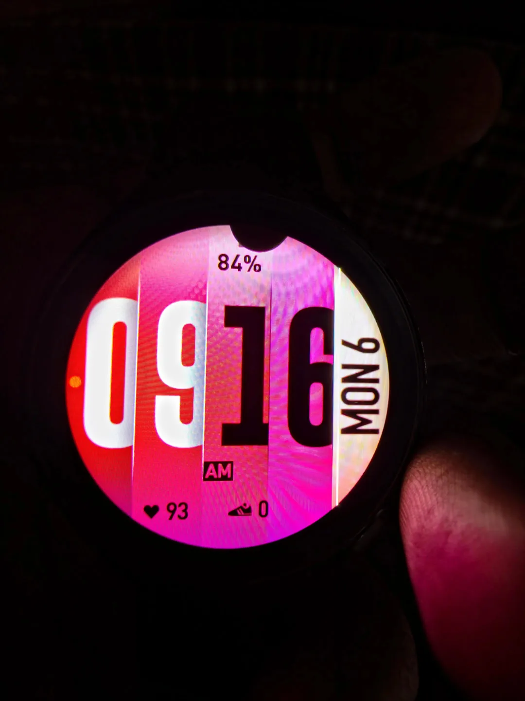 Galaxy Watch 4 Display Line Issue: Is Your Smartwatch Next? Galaxy Watch 4 White line on display (3)