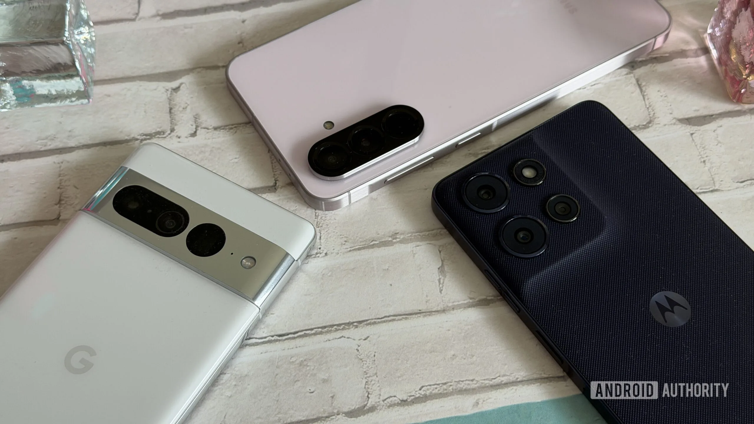 Android Phones to Upgrade in 2026: Top 6 Proven Picks Google Pixel 7 Pro Moto G Power Galaxy A56