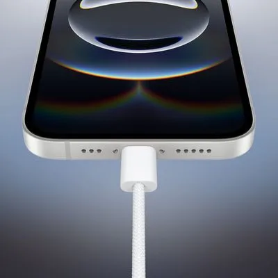 Flighty's New Connection Assistant Is the Layover Guide You Always Nee iphone 16e usb c feature
