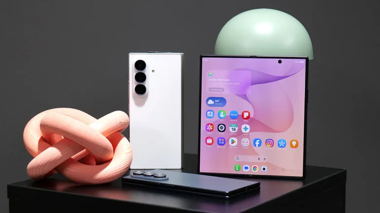 Galaxy Z Fold 8 vs S26 Ultra: Samsung’s Ultimate Trade-Off Galaxy Z Fold 8 2026 — Samsung Galaxy Z Fold 8 Ultra in various colors posed on table