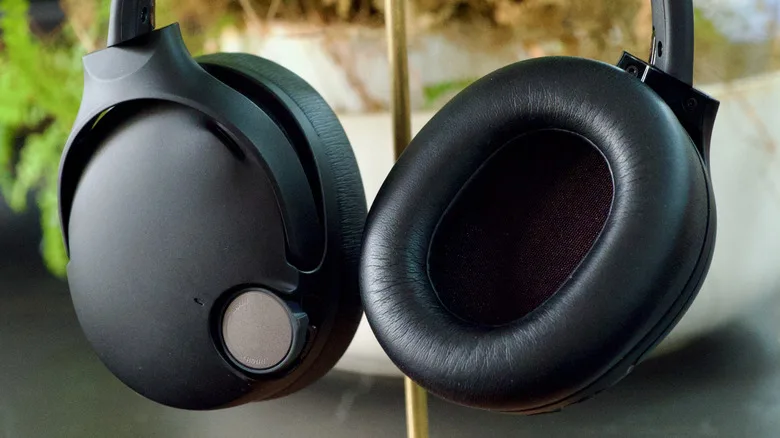 Skullcandy Crusher 1080 Review: Powerful Bass, Serious ANC Skullcandy Crusher 1080