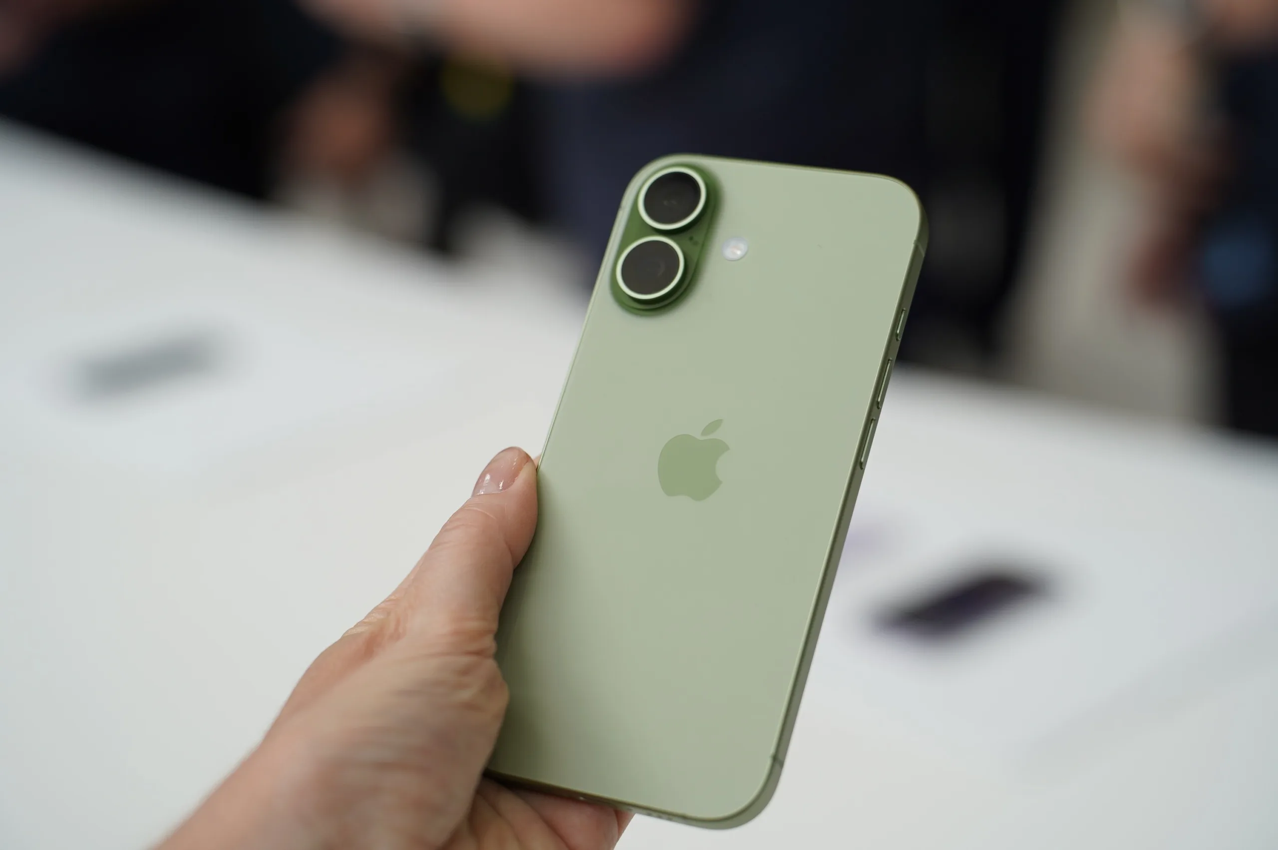 Tim Cook Signals New Apple AI Subscription Tiers Apple’s iPhone and Mac sales keep growing despite RAM shortages
