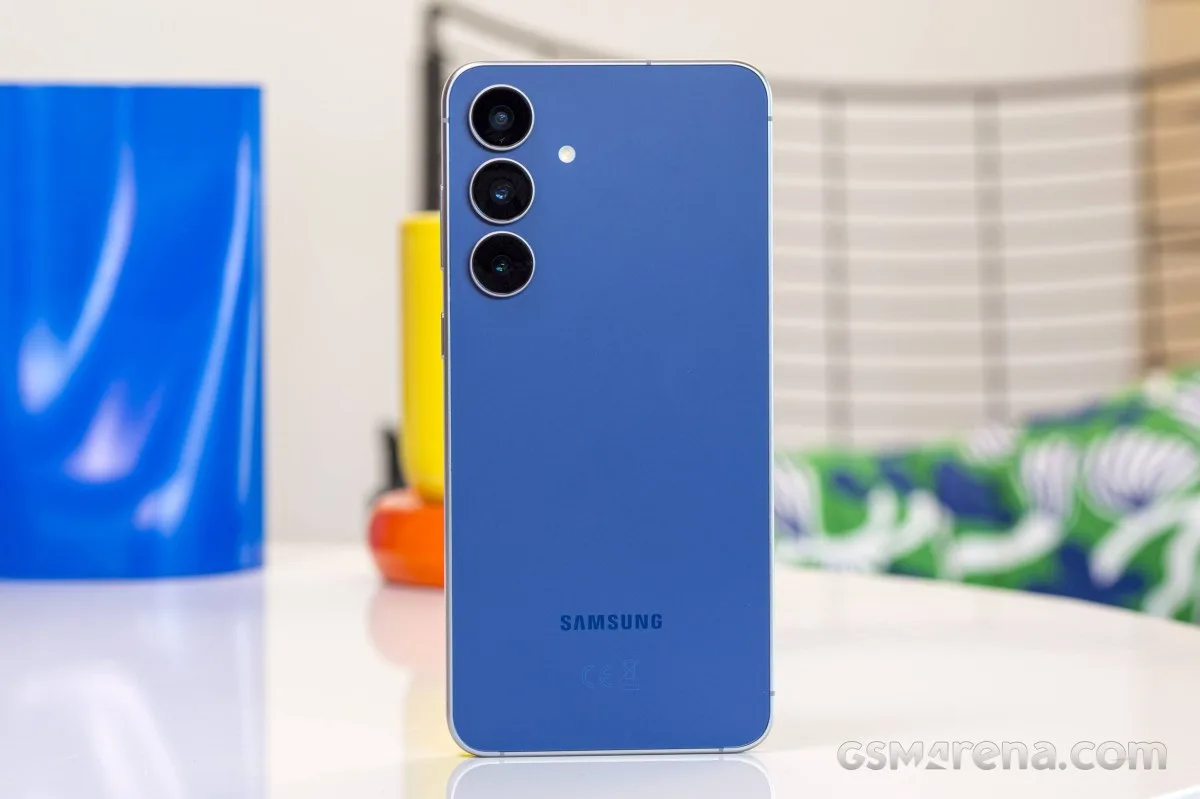 Galaxy S26 FE camera leak points to another cautious upgrade Galaxy S26 FE 2026 — Samsung Galaxy S25 FE