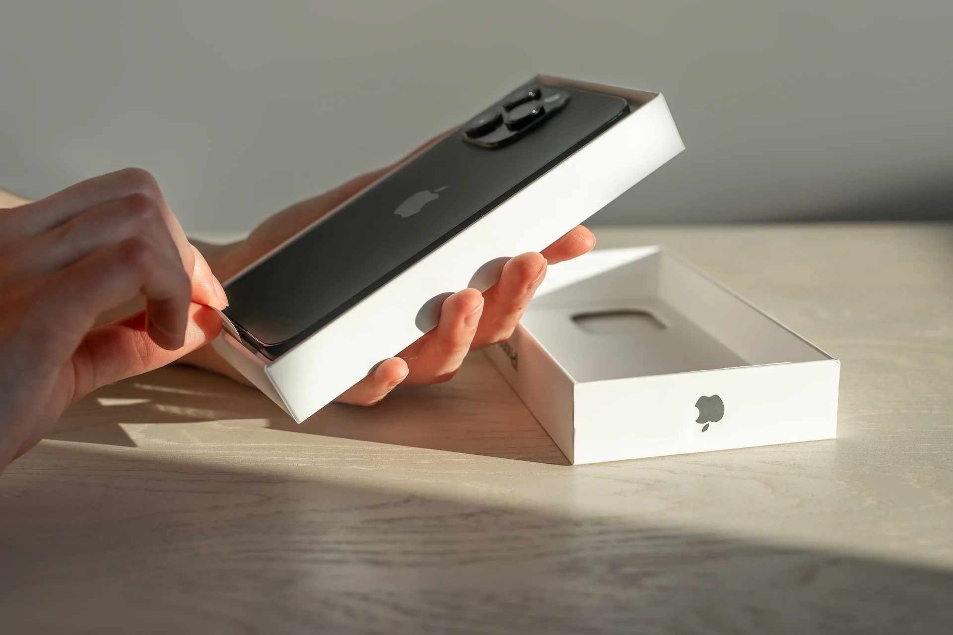 Apple Device Setup: The Critical Privacy Trade-Off Apple device setup — 2023 iPhone 14 Pro Unpacking, Unboxing.