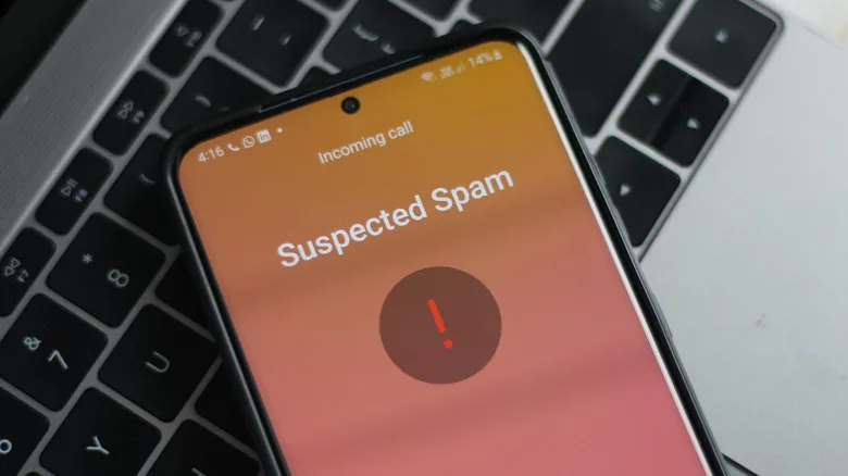 Android Antivirus Apps: The Expert Guide to What You Need A suspected call being screened by an Android smartphone.