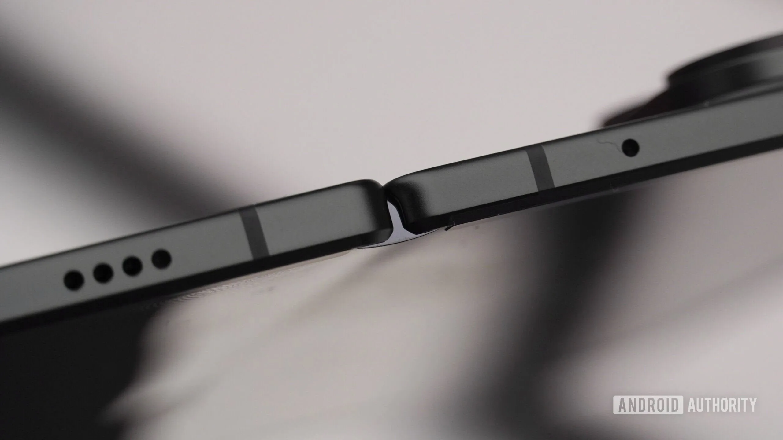 Pixel 11 Pro Fold: The 1mm Design Trade-Off That Feels Wrong A close-up of the Pixel 11 Pro Fold showing the asymmetrical thickness of its halves.