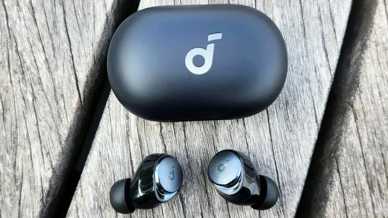 Affordable AirPods Alternatives: 4 Best Earbuds for Less Anker Soundcore Space A40 earbuds and case.