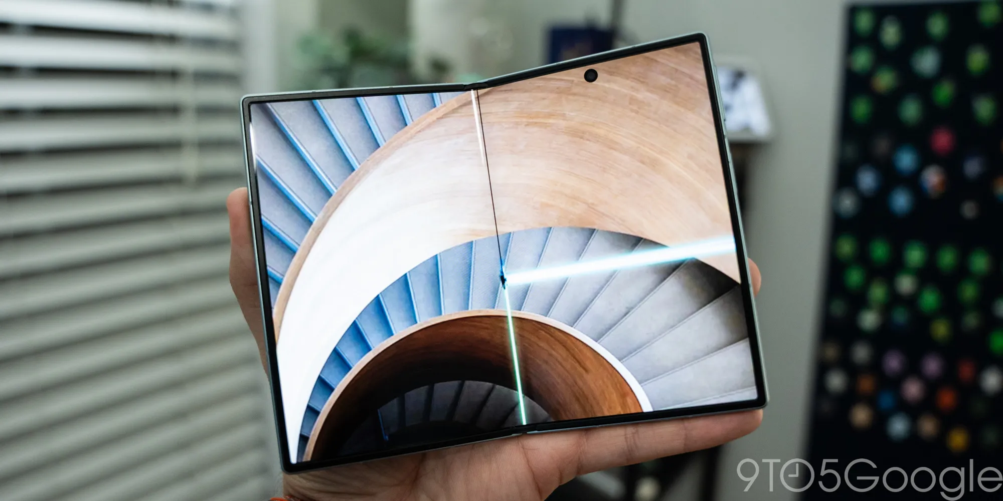 Galaxy Z Fold 8 Ads Turn Apple’s Foldable Trouble Into Ammo Galaxy Z Fold 8 2026